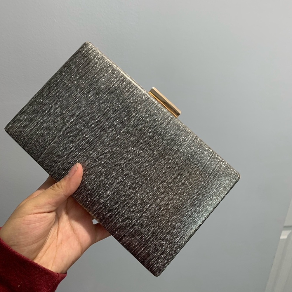 Women’s sparkly clutch